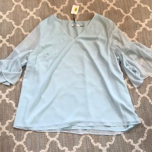 New!! Calvin Klein blouse with ruffles sleeves